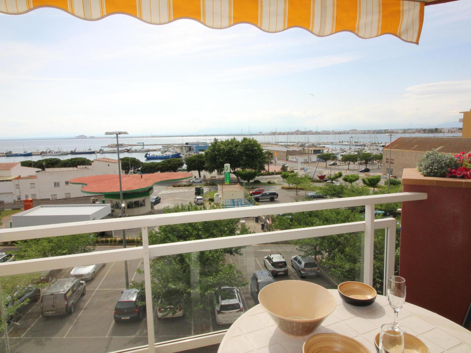 2189 Rocmar 3 3-c, Excelente Situacion Frente Al Puerto Pesquero Y Con Vista A La Bahia. Gran Terraza. Gran Parking Publico Delante. - Es-258-59 Rosas